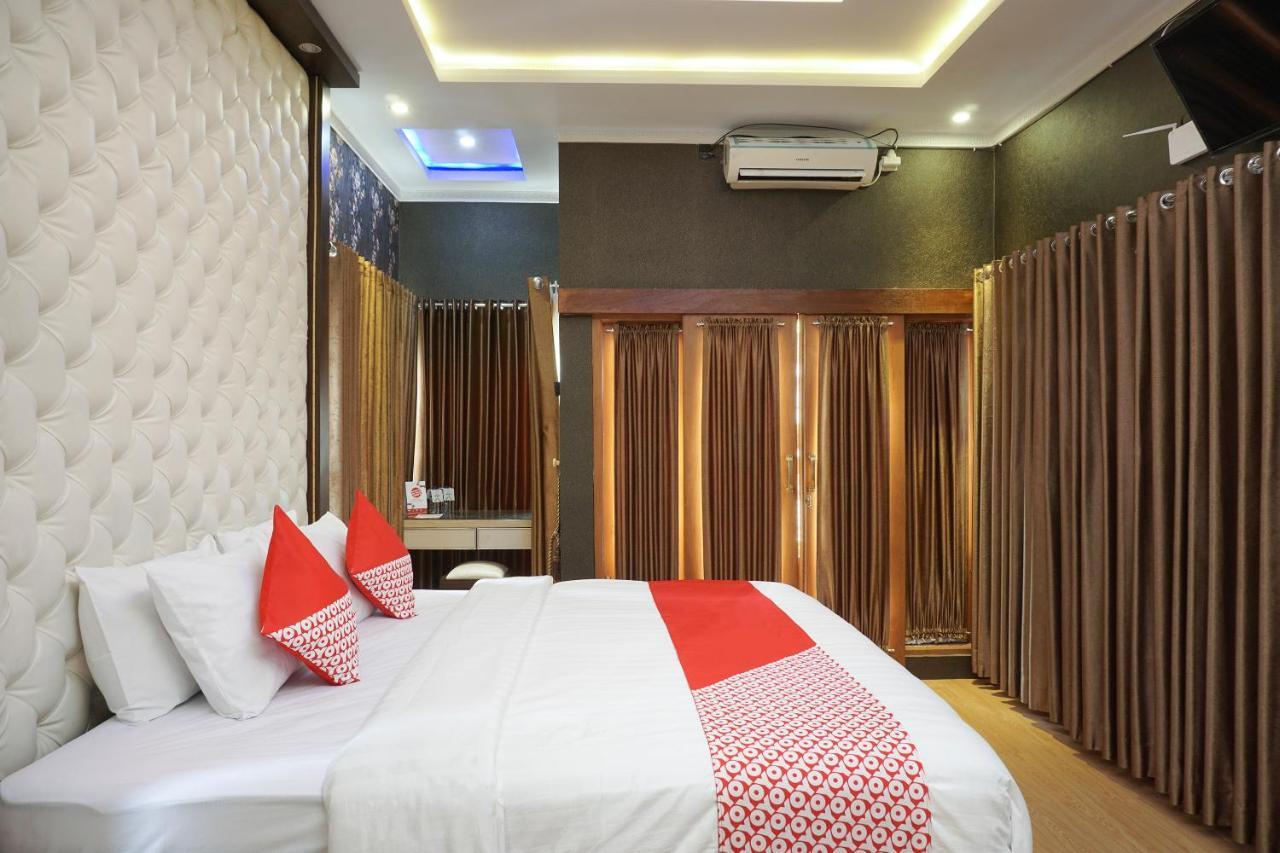 Oyo444拉菲萨家庭旅馆 Baturetno 外观 照片